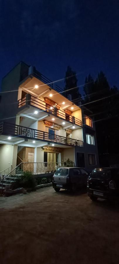 Zlatan Guest House Leh Exterior photo